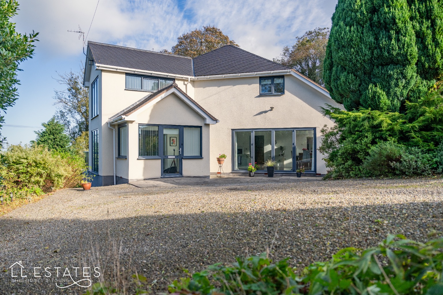 3 bed detached house for sale, Denbighshire  - Property Image 21