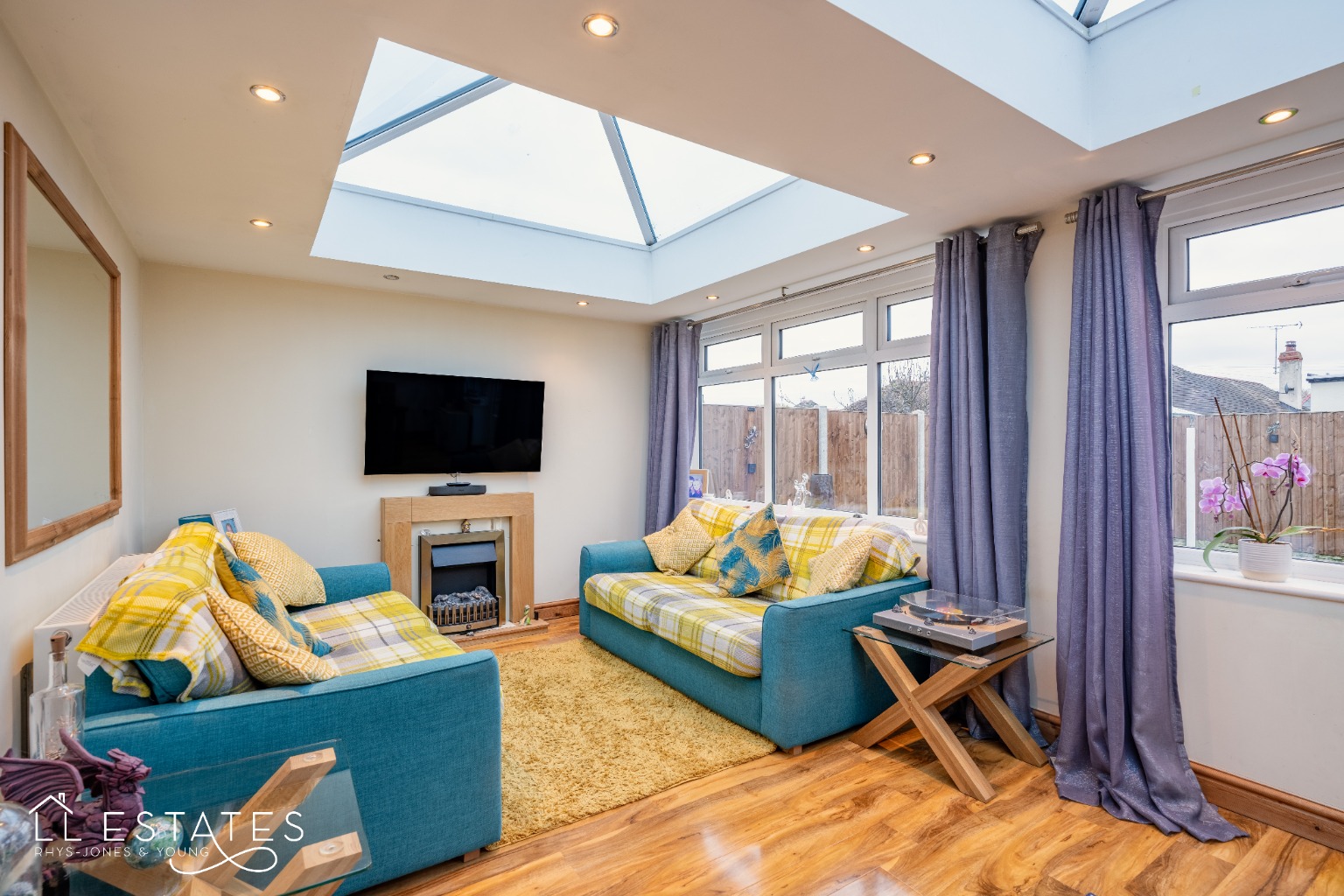 3 bed detached bungalow for sale in Rhuddlan Road, Denbighshire  - Property Image 2