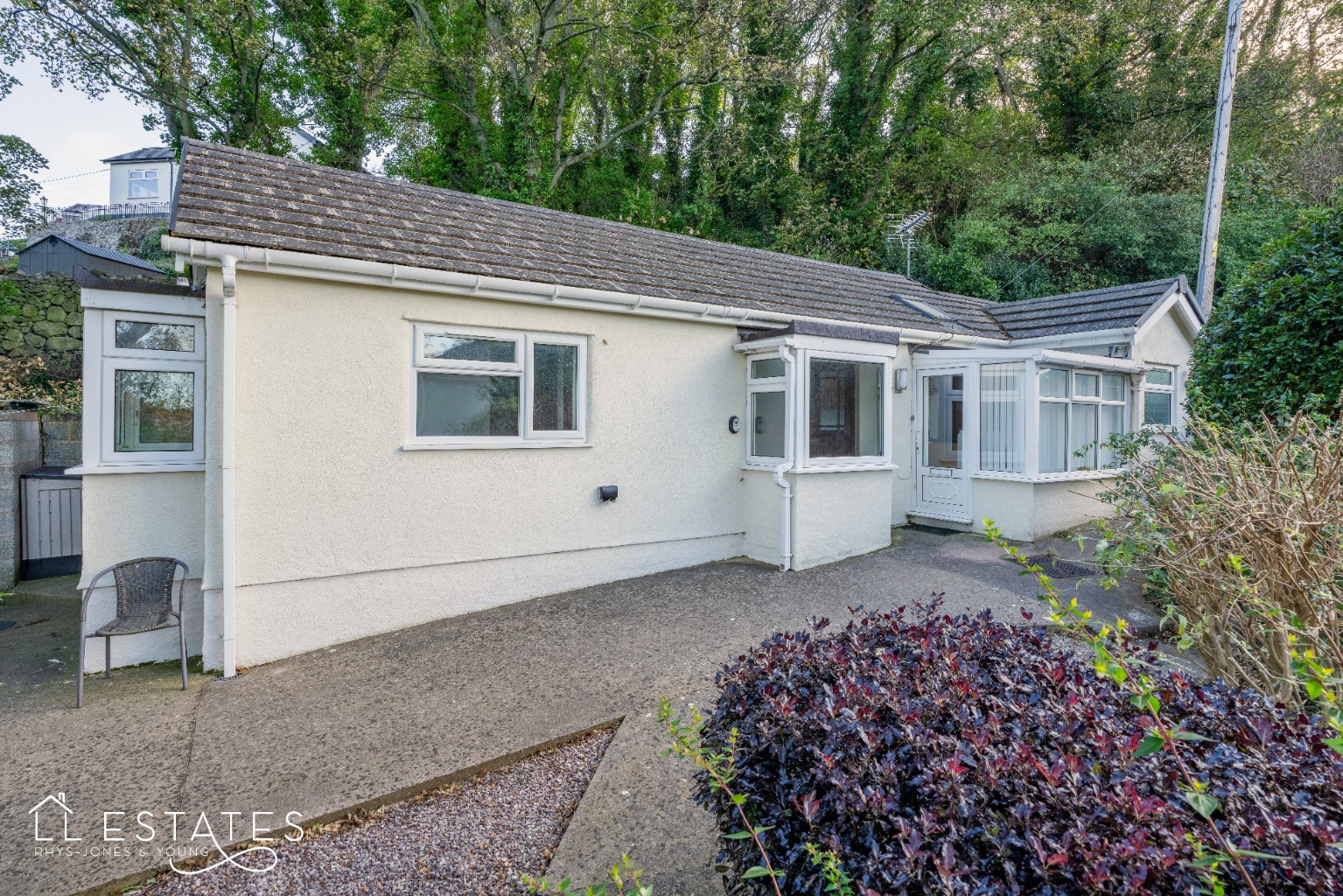 1 bed detached bungalow for sale in Island Lane, Denbighshire  - Property Image 1