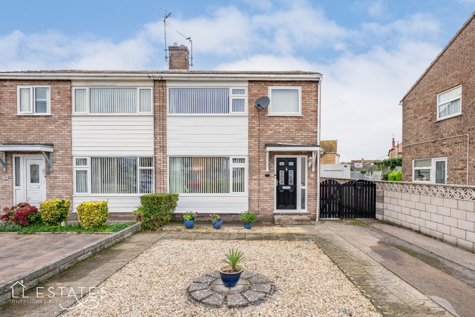 3 bed semi-detached house for sale in St Georges Crescent, Rhyl  - Property Image 1