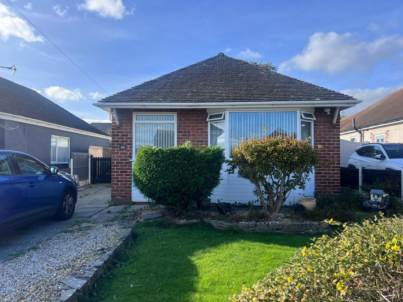 3 bed detached bungalow to rent in South Drive, Rhyl  - Property Image 1