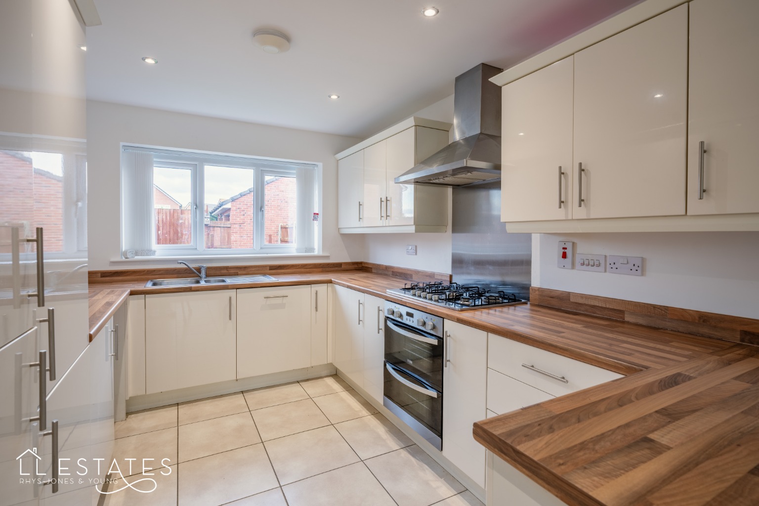 4 bed detached house for sale in Cae Thorley, Rhyl  - Property Image 3