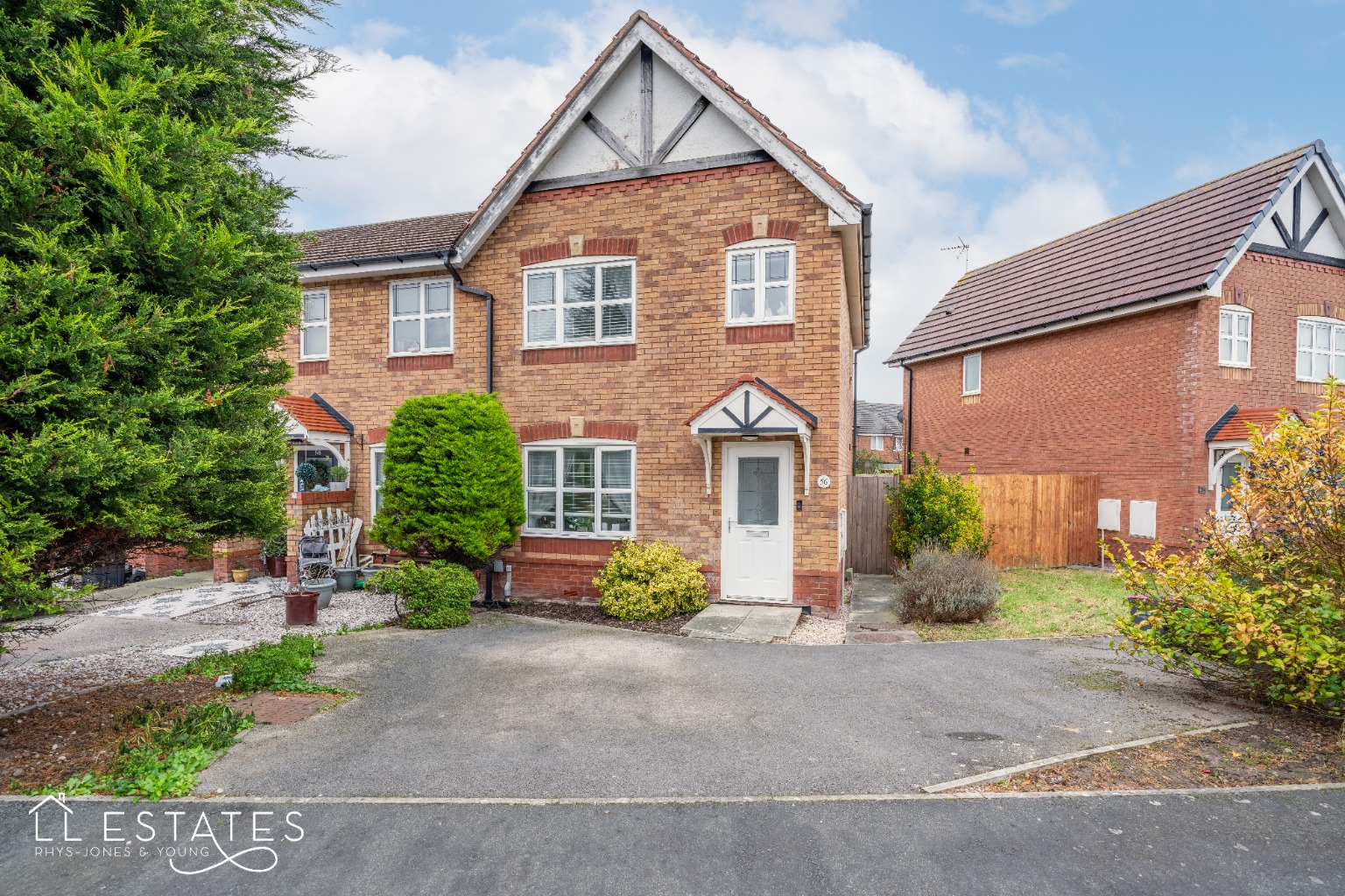 3 bed end of terrace house for sale in Ffordd Pant Y Celyn, Prestatyn  - Property Image 1