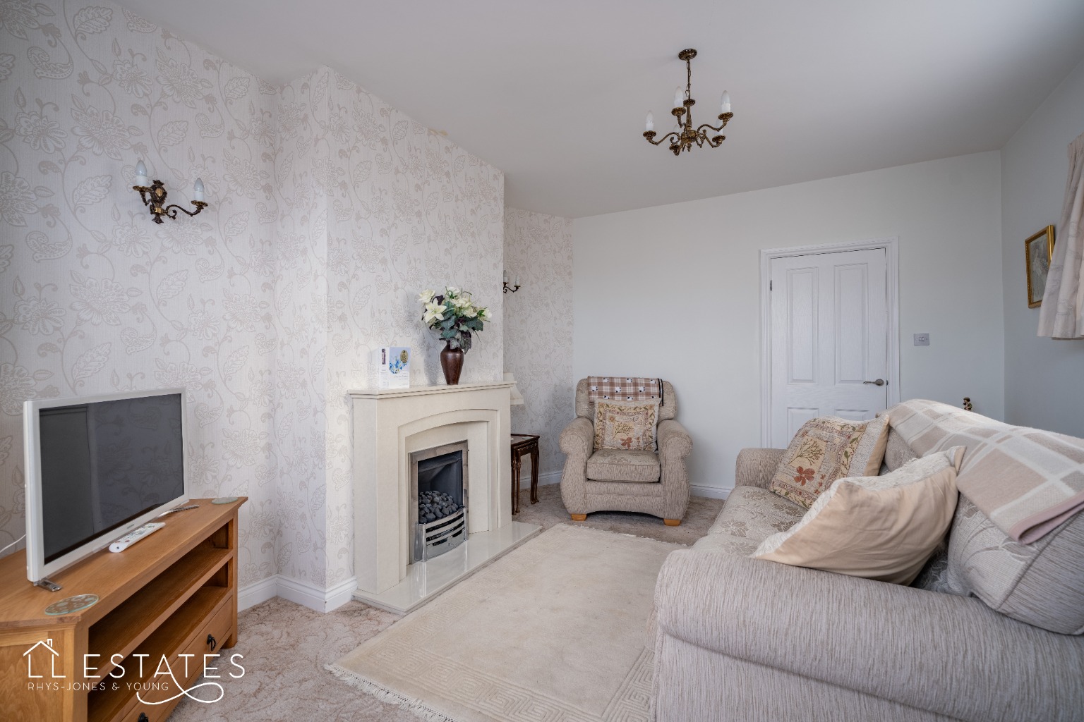 2 bed detached bungalow for sale in Ridgeway Avenue, Rhyl  - Property Image 3