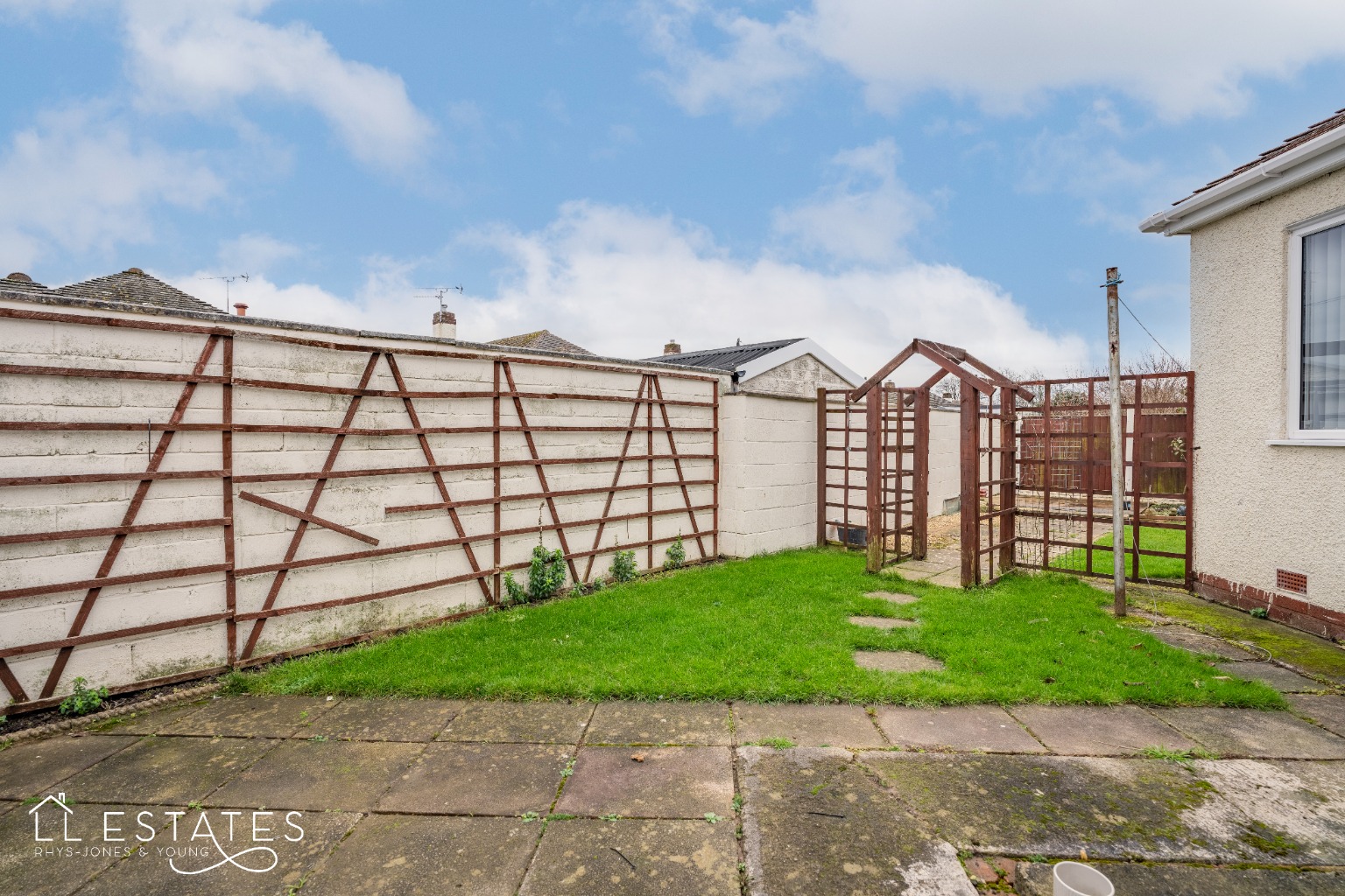 3 bed detached bungalow for sale in Rosedale Gardens, Rhyl  - Property Image 9