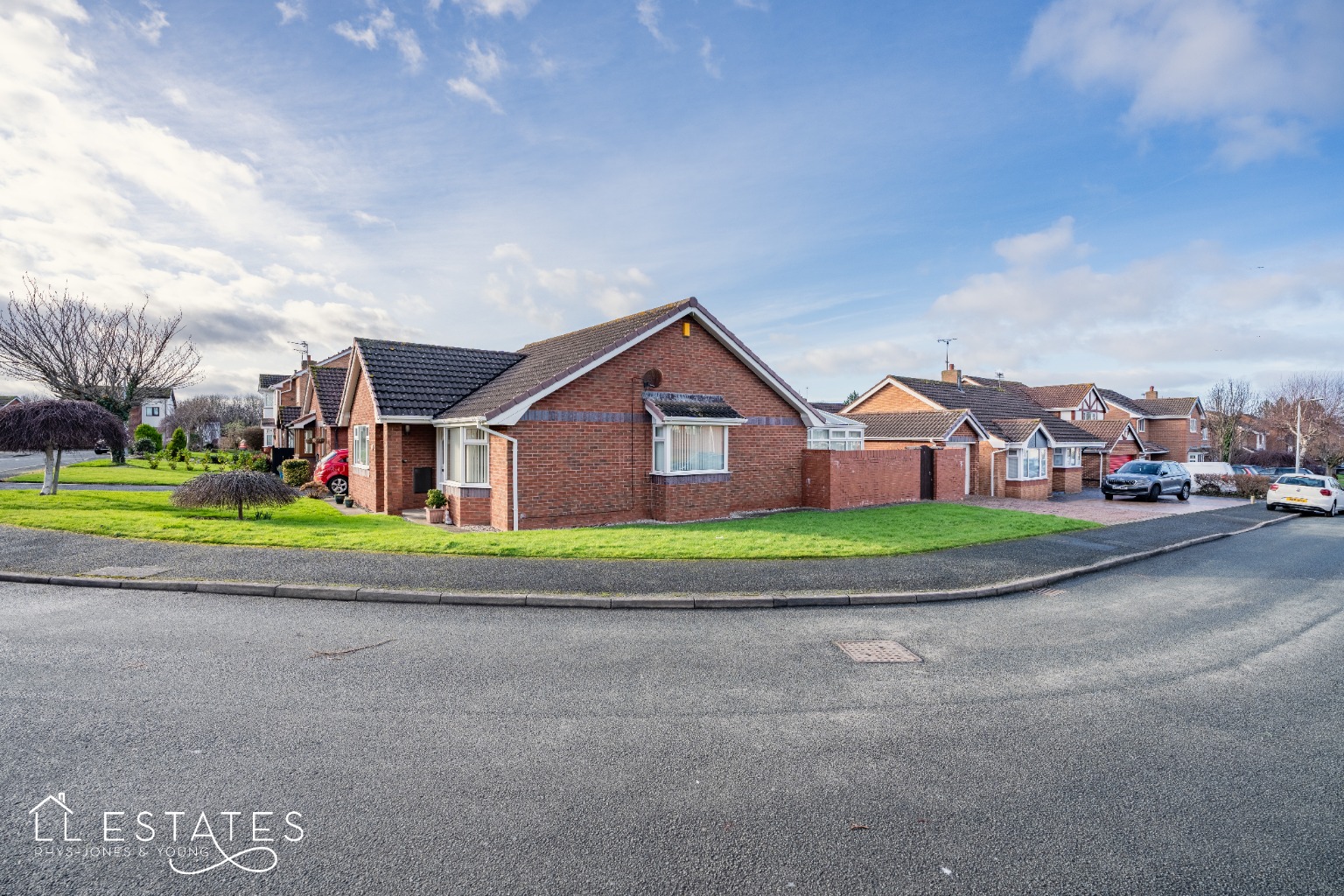 2 bed detached bungalow for sale in Lon Cwybr, Rhyl  - Property Image 2