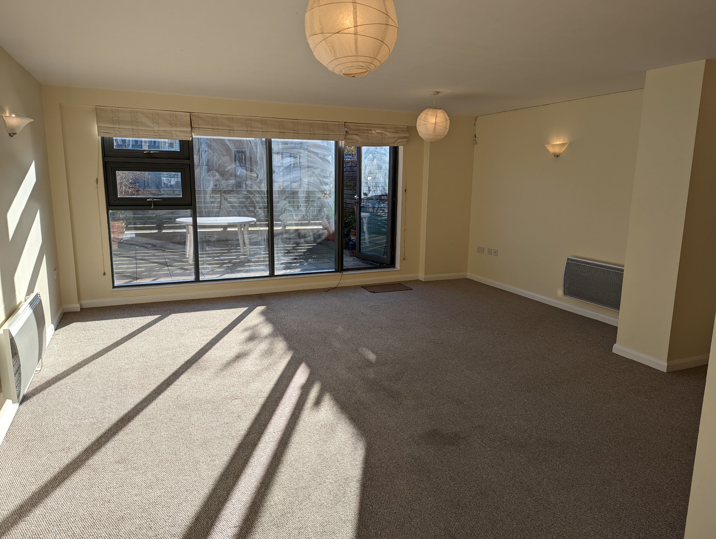 2 bed flat to rent in Deanery Road, BRISTOL  - Property Image 2