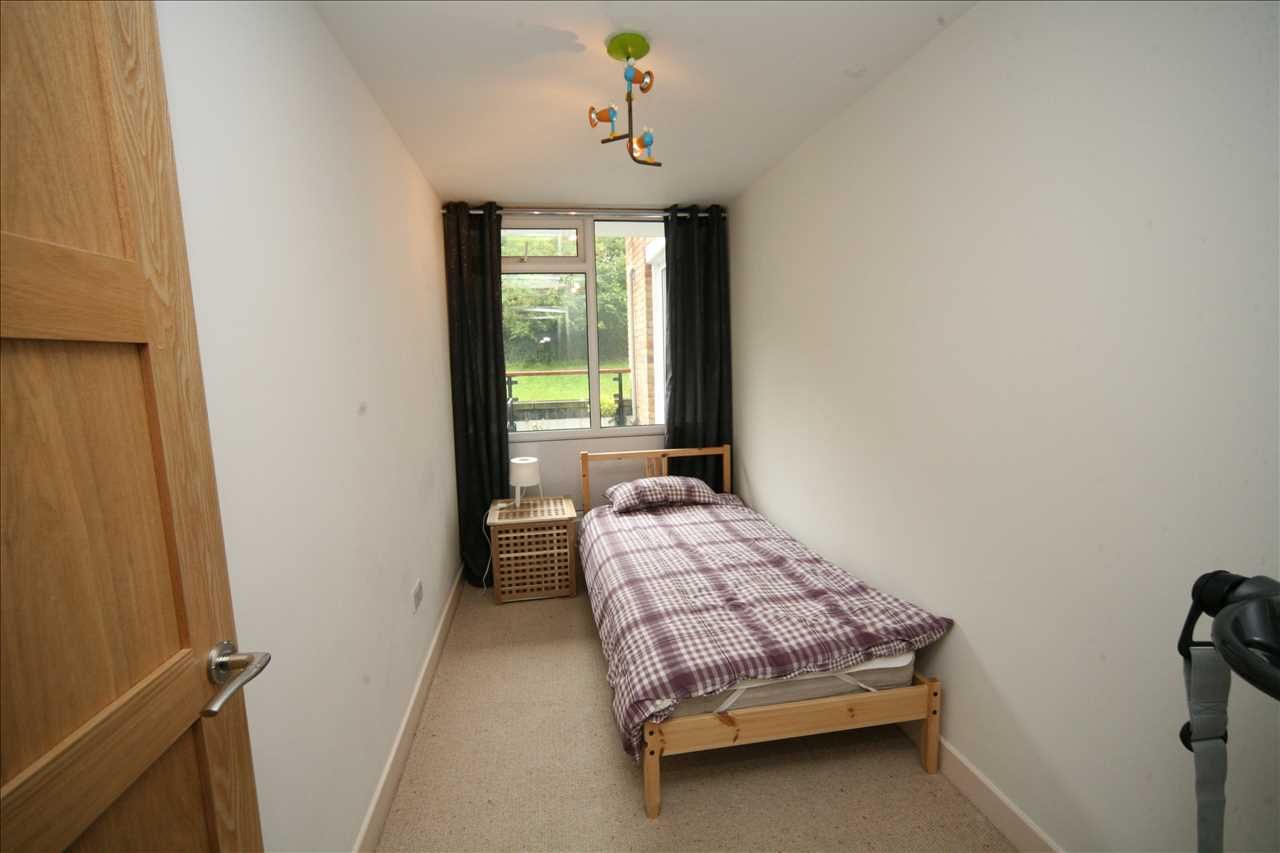 3 bed flat to rent in Druid Woods, Bristol 1