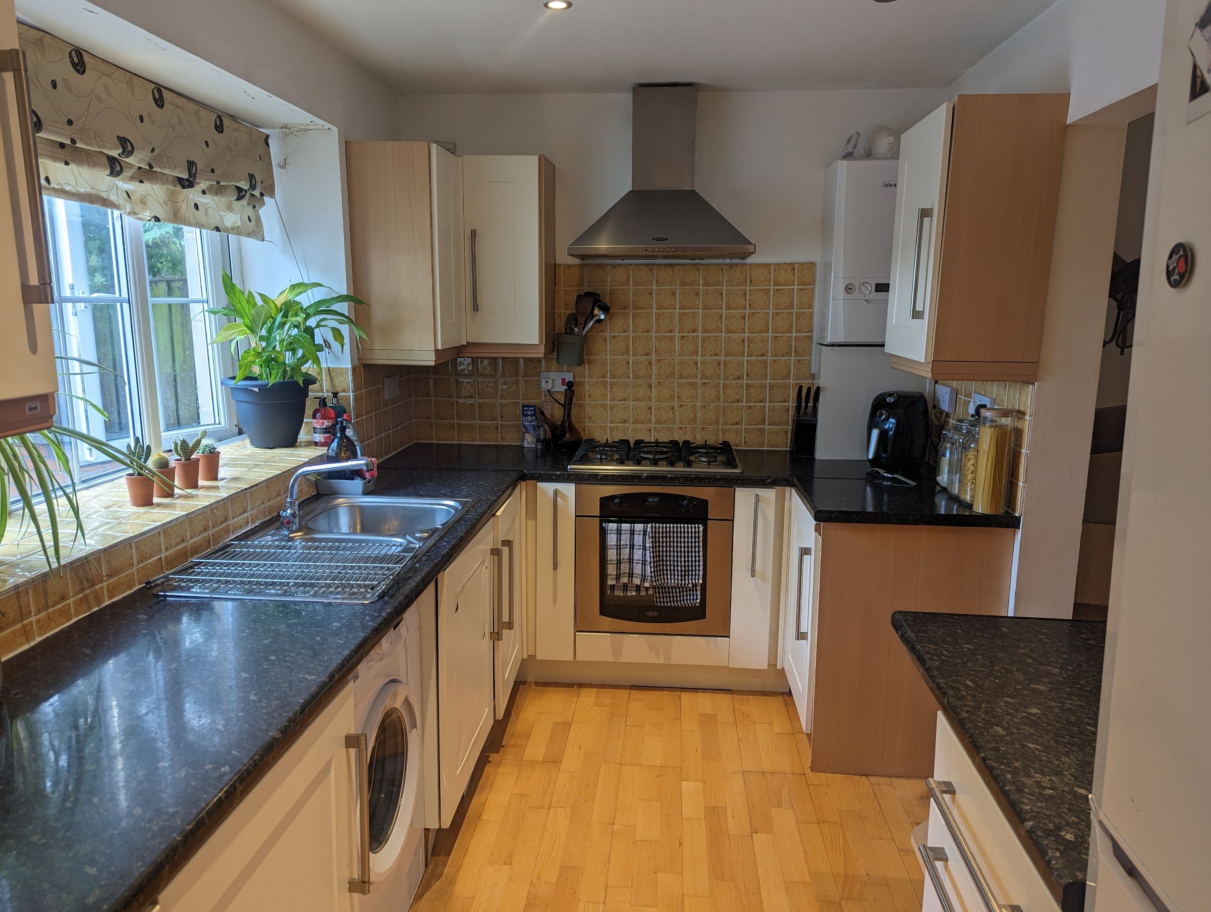 2 bed terraced house to rent in Codrington Road, Bristol  - Property Image 4