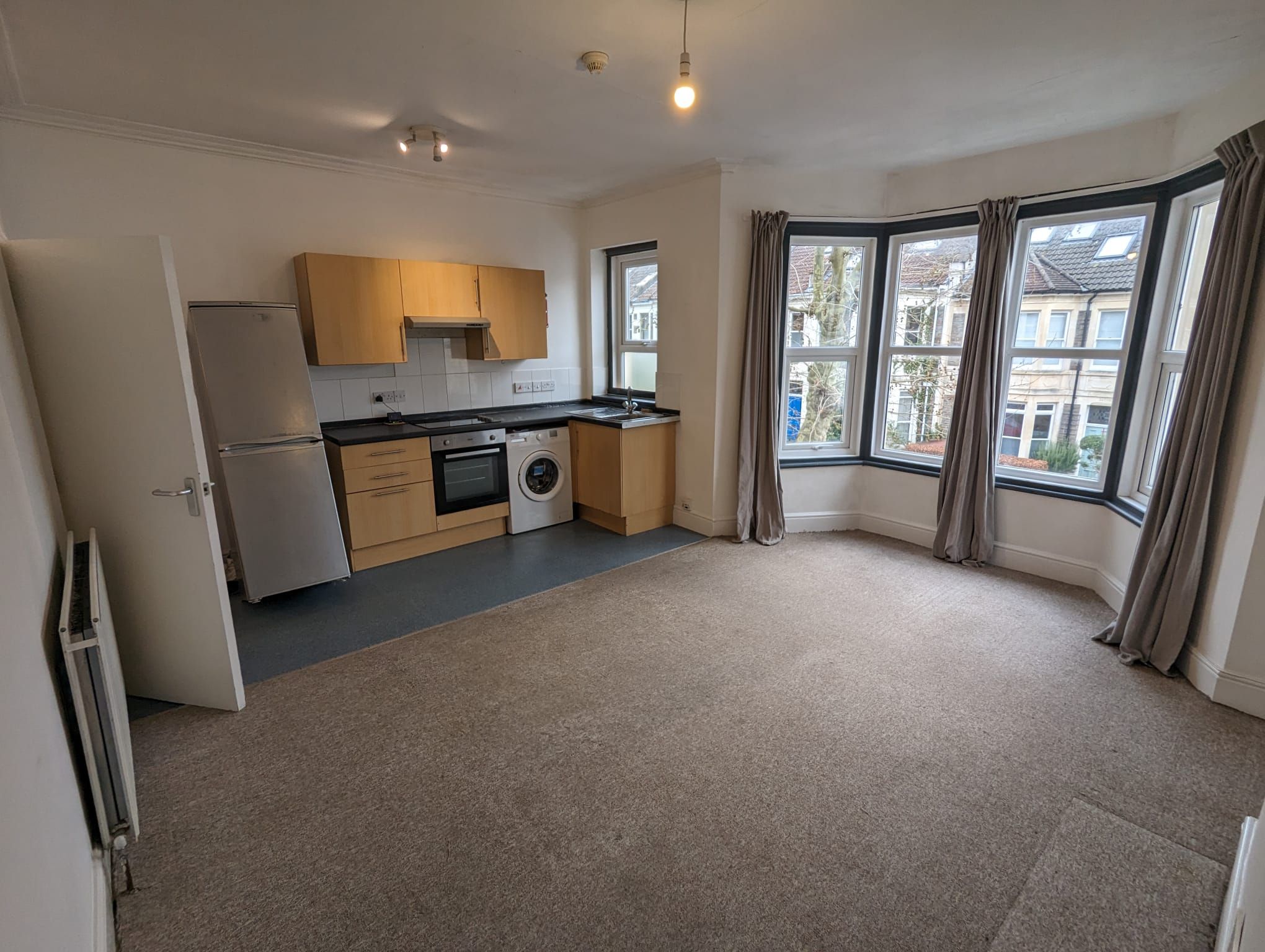 2 bed flat to rent in Sefton Park Road, Bristol  - Property Image 2