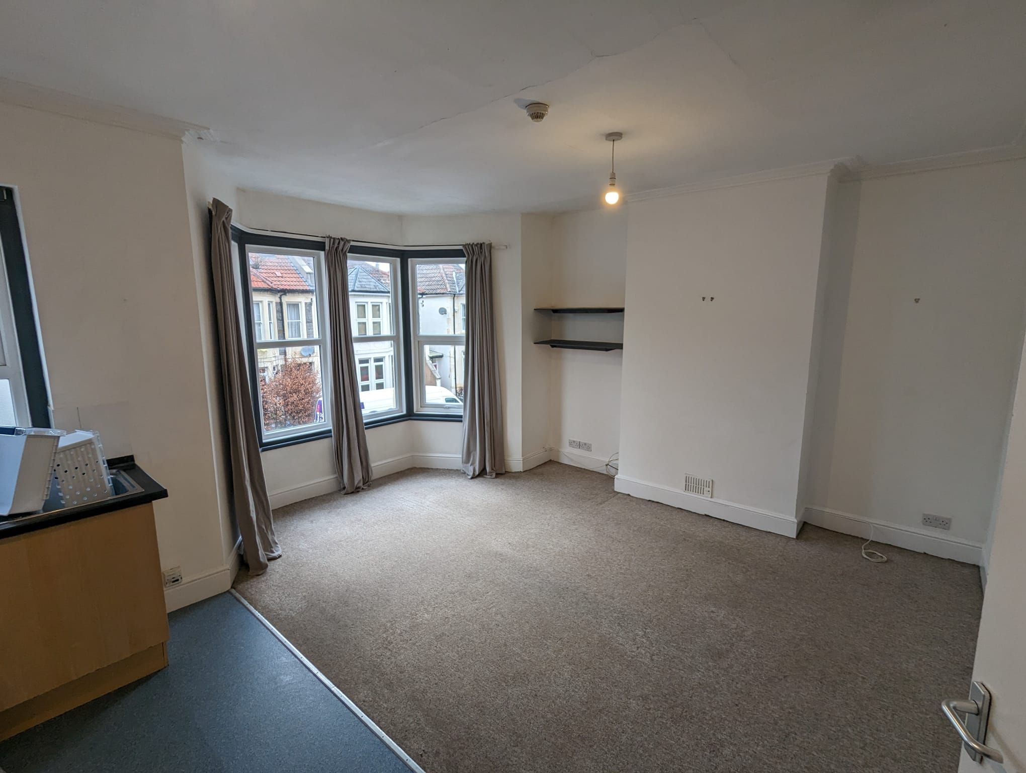 2 bed flat to rent in Sefton Park Road, Bristol  - Property Image 1