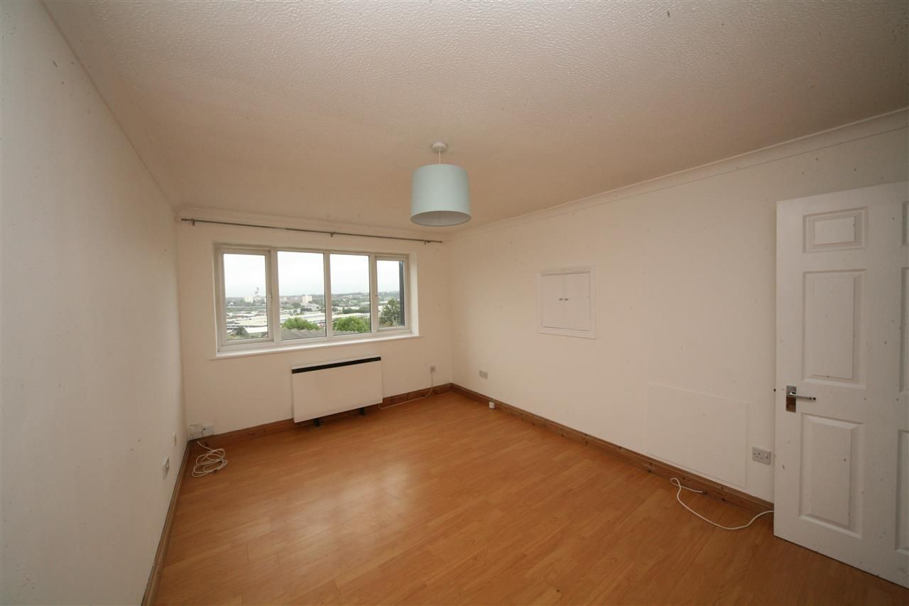 2 bed flat to rent in Winton Street, Bristol  - Property Image 2