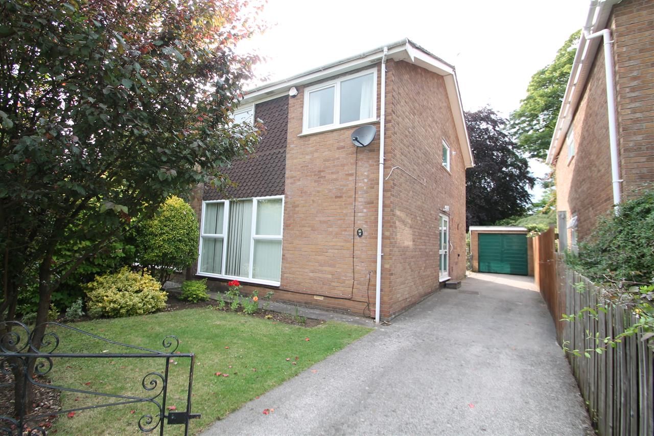 4 bed terraced house to rent in Beverley Gardens, Bristol - Property Image 1