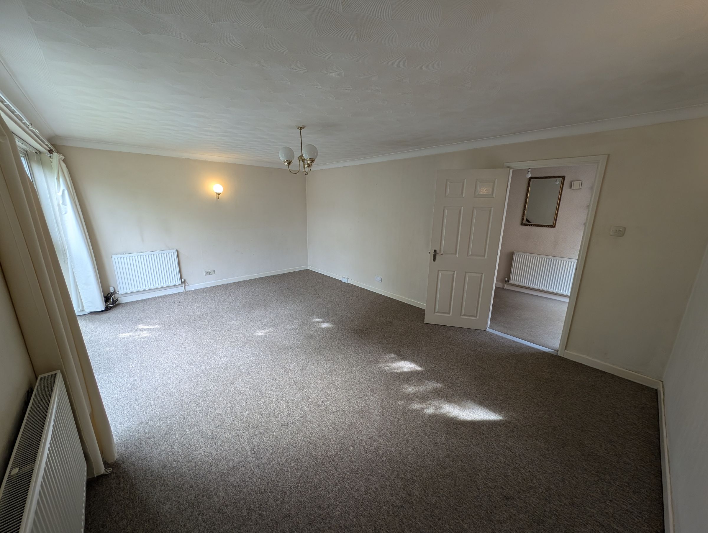 4 bed semi-detached house to rent in Beverley Gardens, Bristol  - Property Image 2