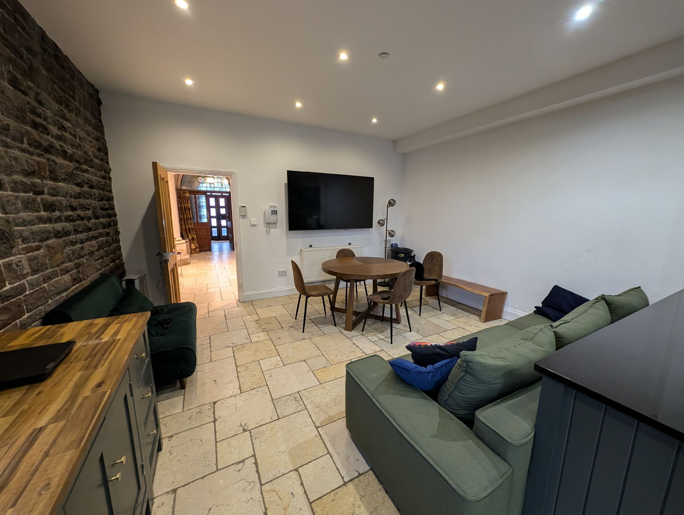 5 bed semi-detached house to rent in The Cloisters, Bristol  - Property Image 10