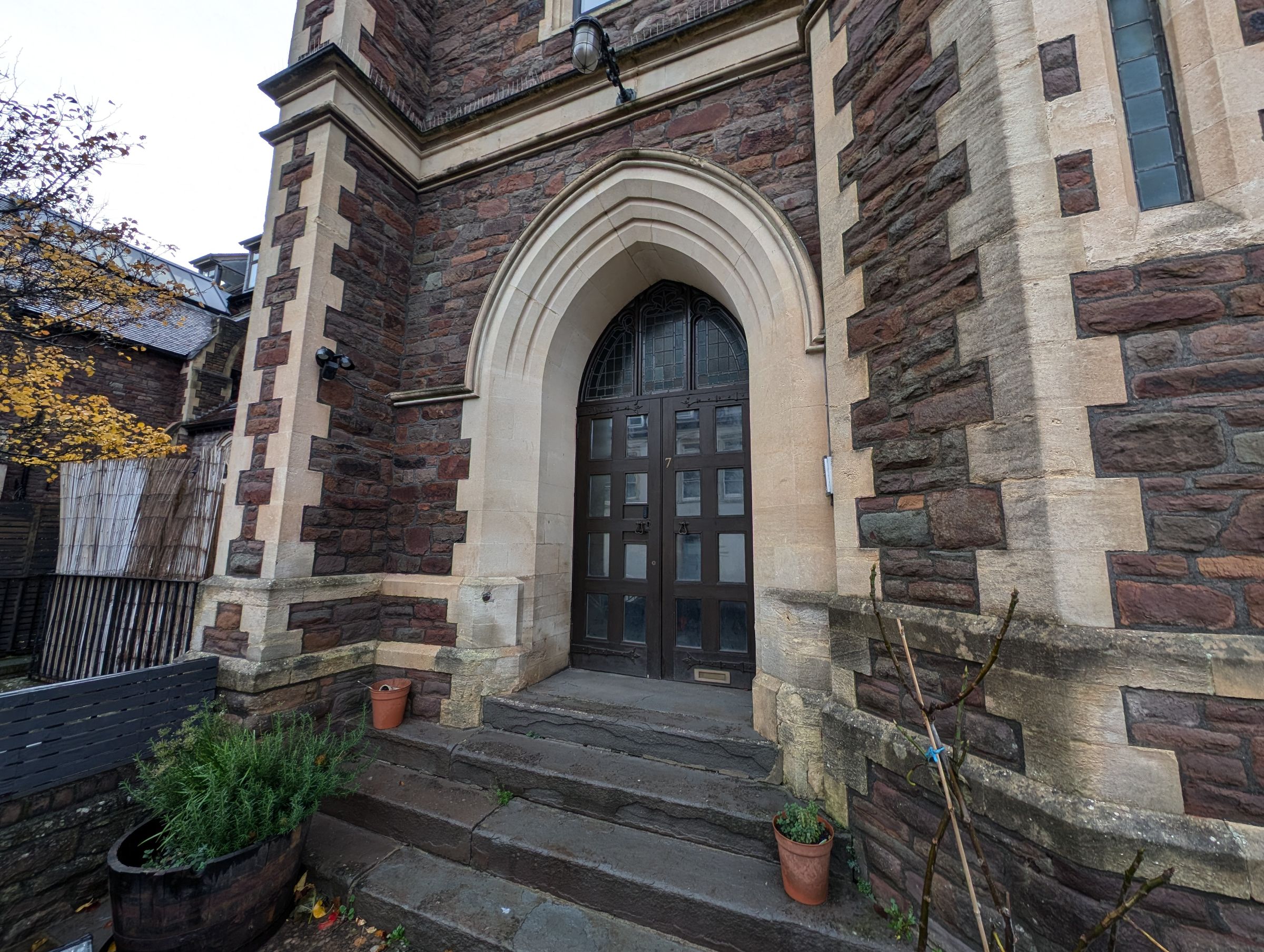 5 bed semi-detached house to rent in The Cloisters, Bristol  - Property Image 4