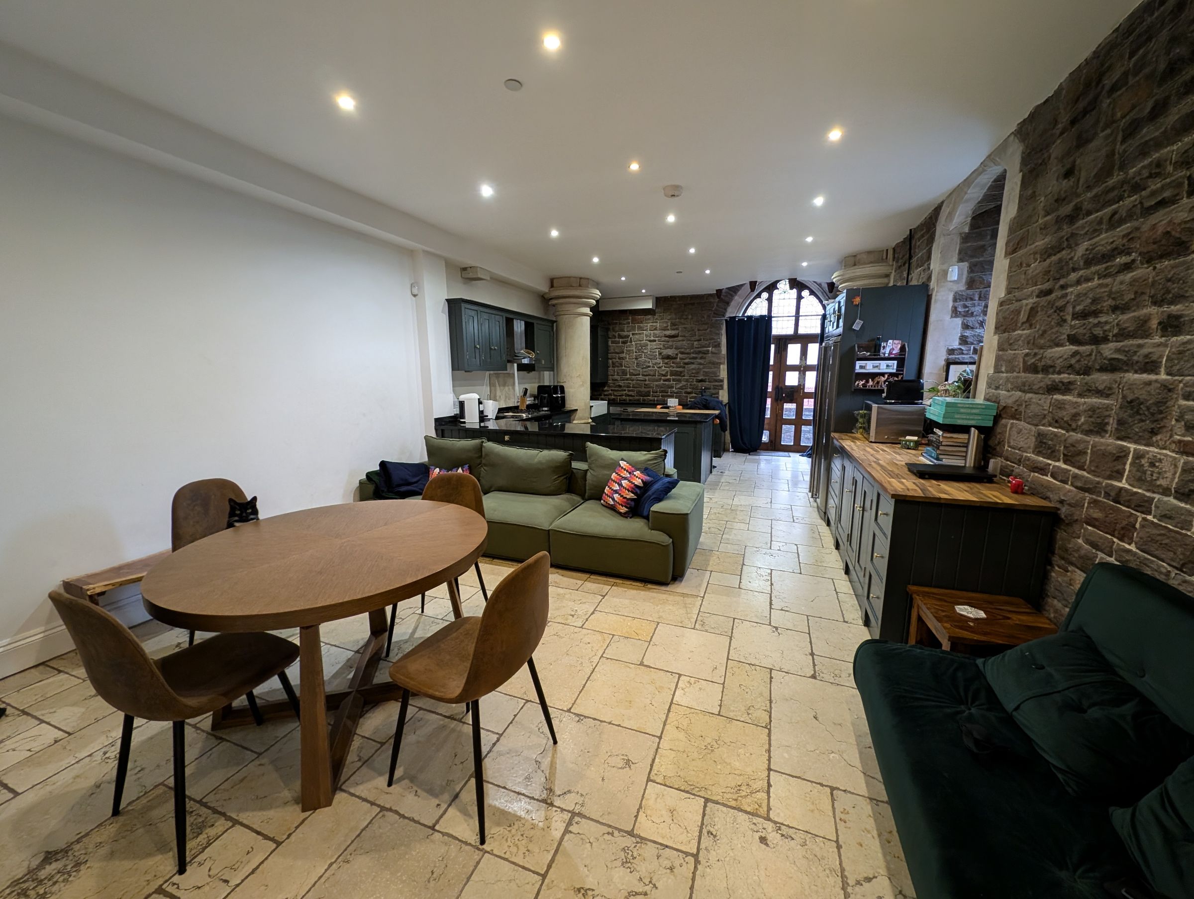 5 bed semi-detached house to rent in The Cloisters, Bristol  - Property Image 9