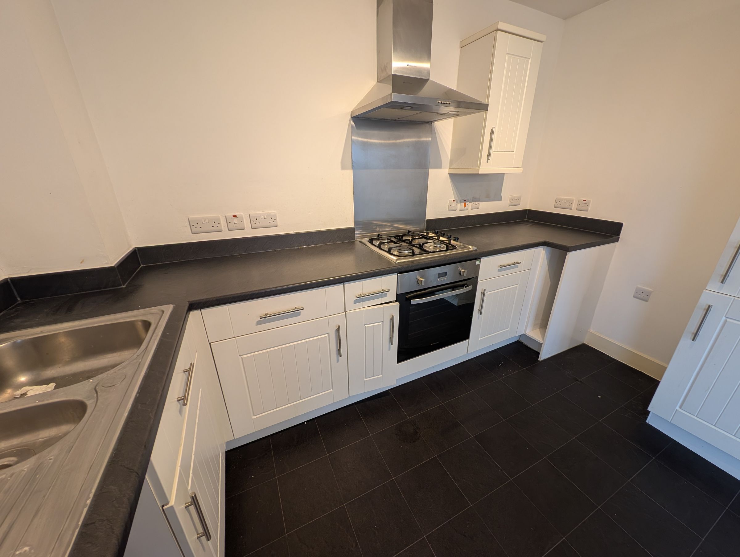 1 bed flat to rent in Waterside House, Taunton 4