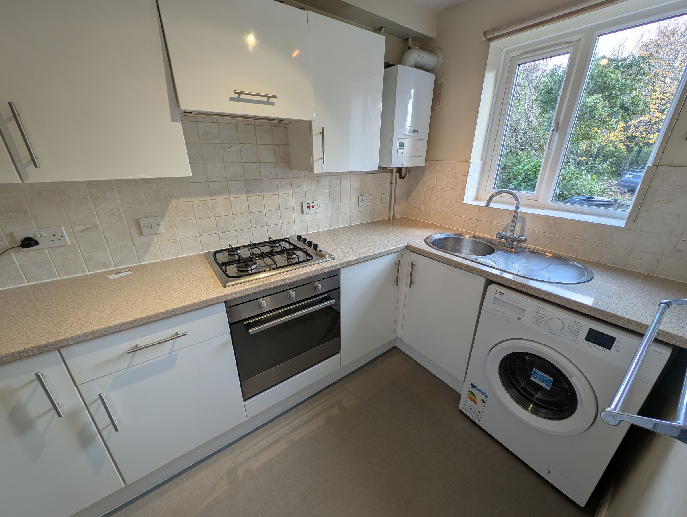 2 bed terraced house to rent in Wheatfield Drive, Bristol  - Property Image 4