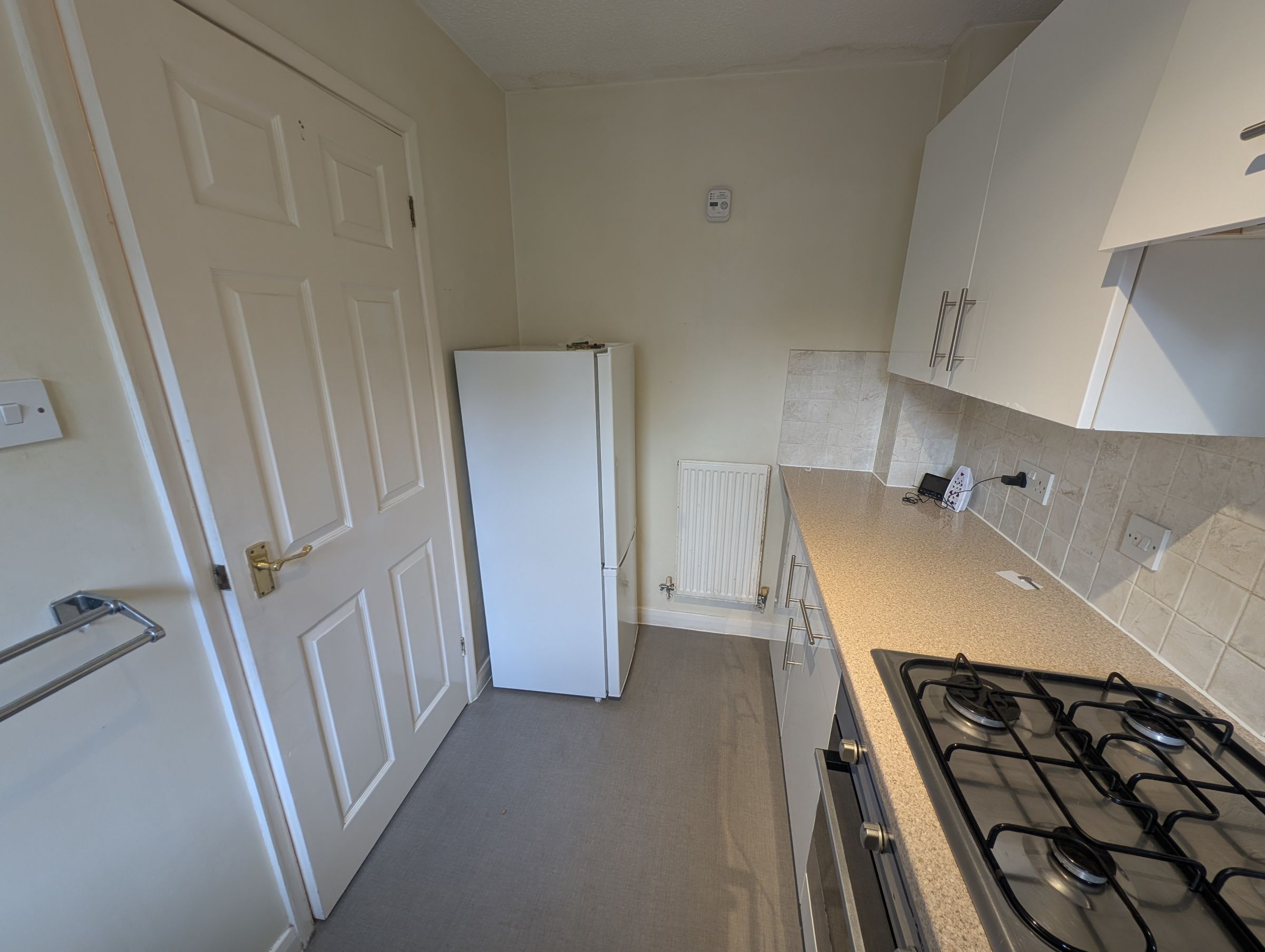 2 bed terraced house to rent in Wheatfield Drive, Bristol 4
