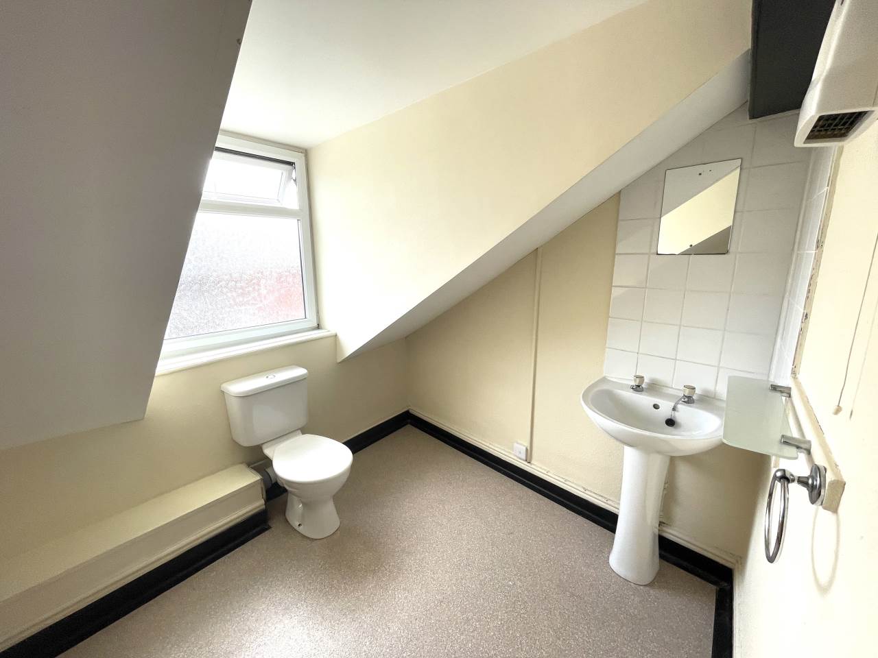 1 bed house / flat share to rent in Portland Street, Aberystwyth  - Property Image 4
