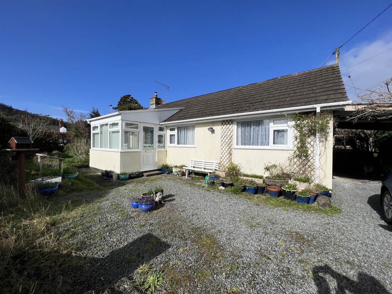 3 bed bungalow for sale in Talybont - Property Image 1