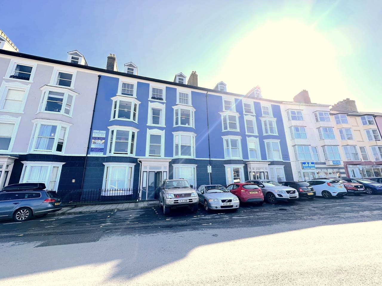 2 bed flat for sale in Marine Terrace, Aberystwyth  - Property Image 1