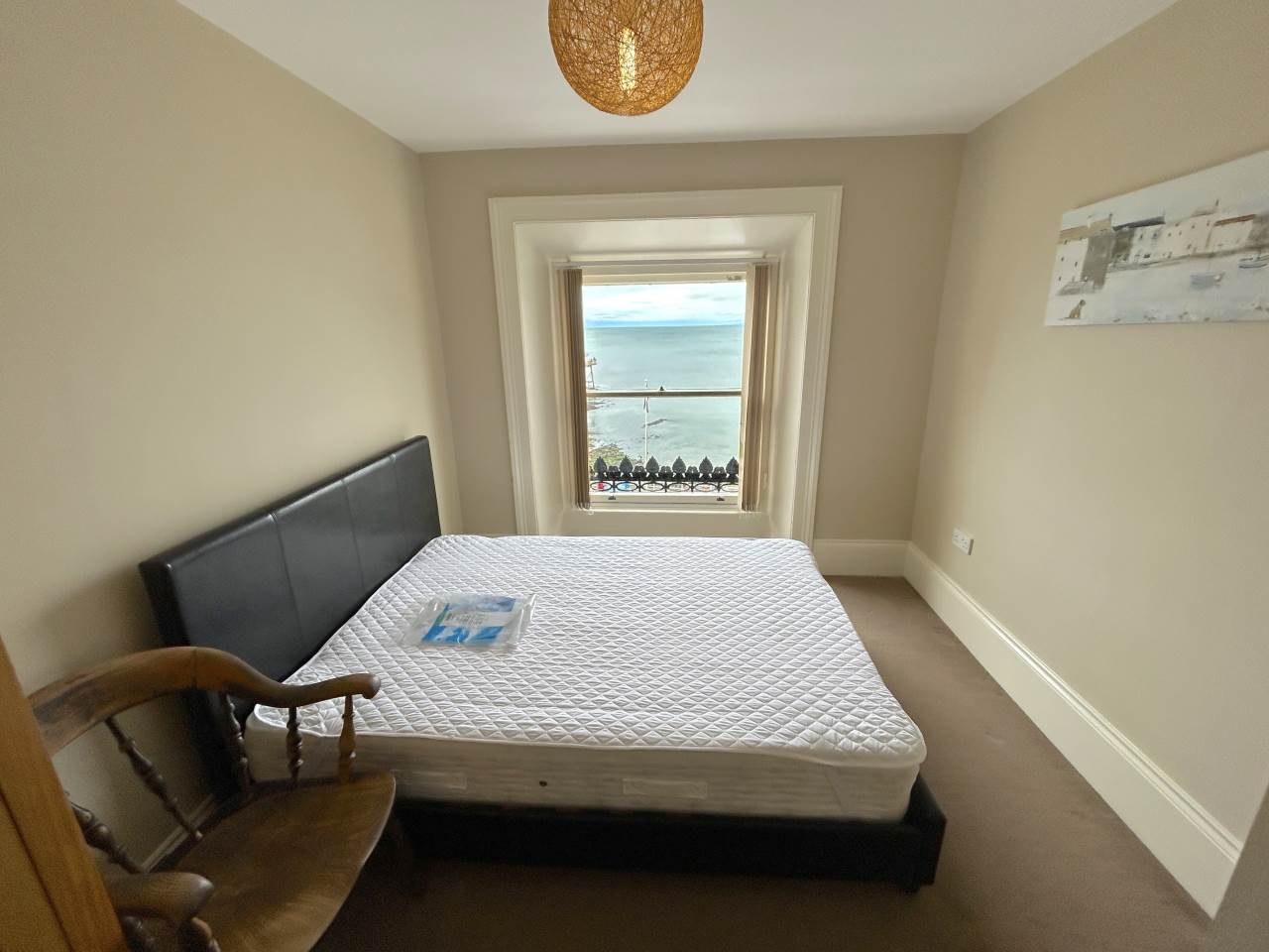2 bed flat for sale in Marine Terrace, Aberystwyth  - Property Image 3