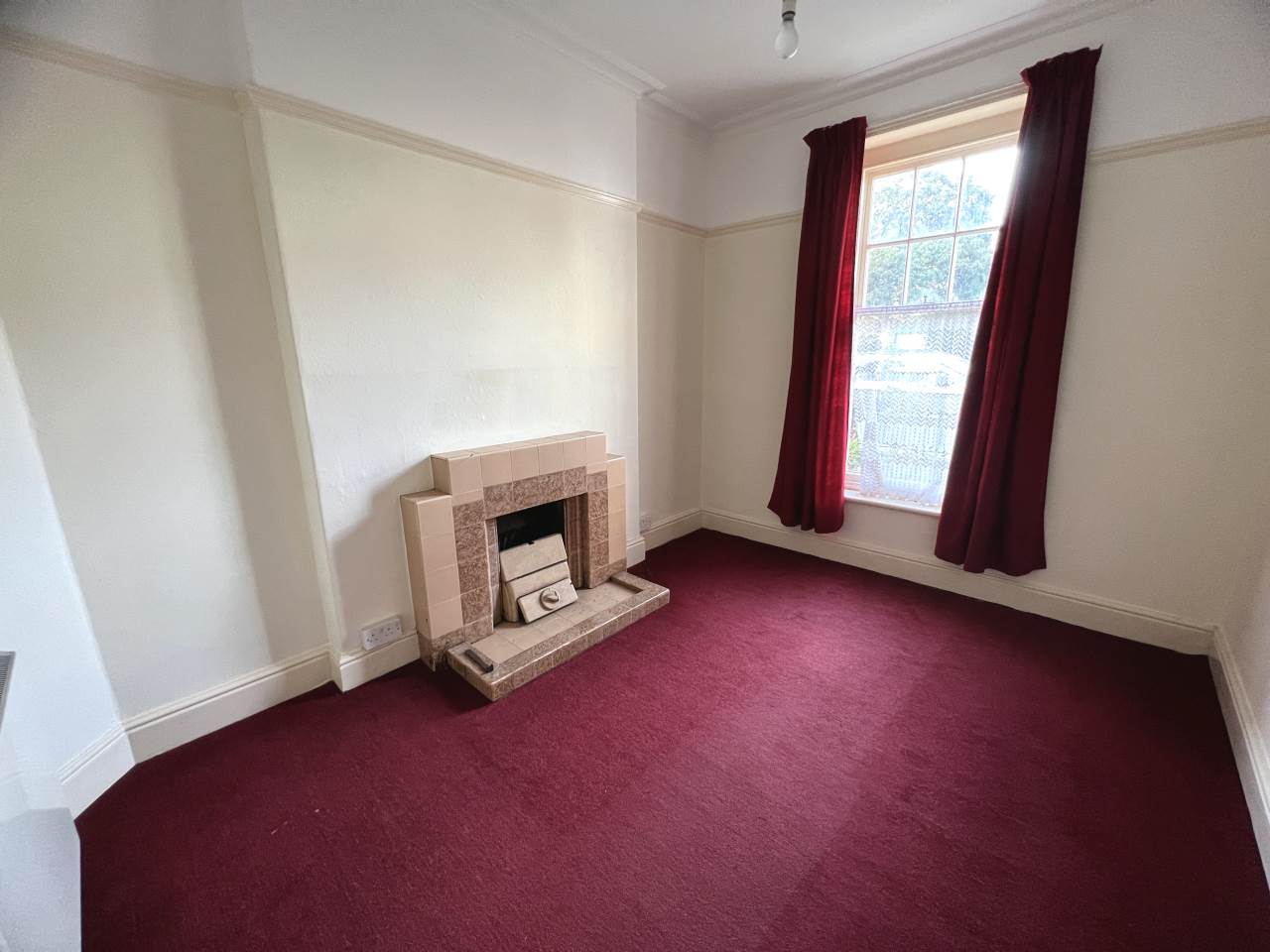 3 bed flat for sale in Caradoc Road  - Property Image 2