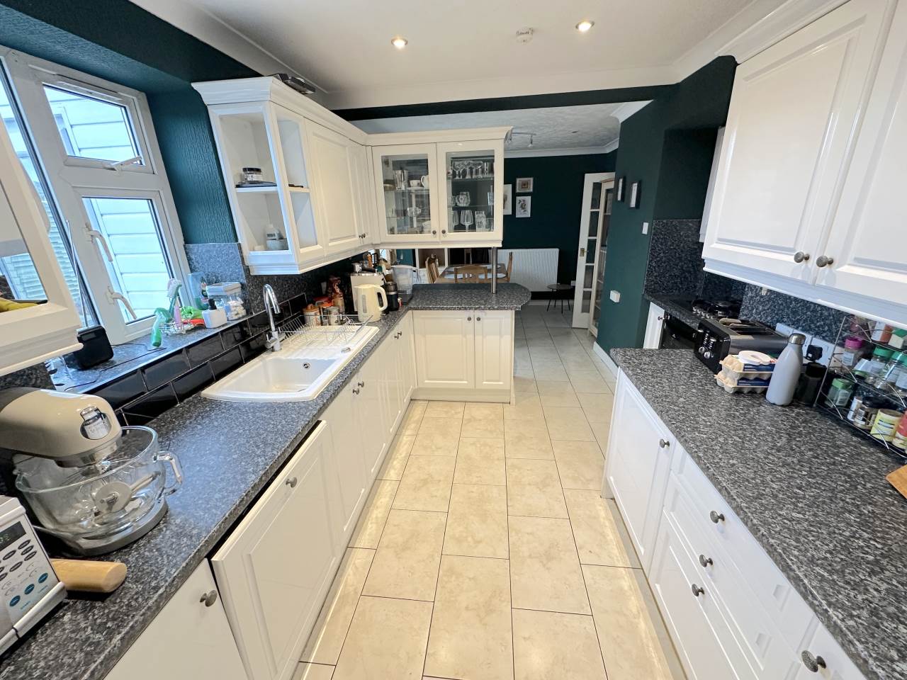 3 bed house for sale in Heol-Y-Garth, Penparcau  - Property Image 3