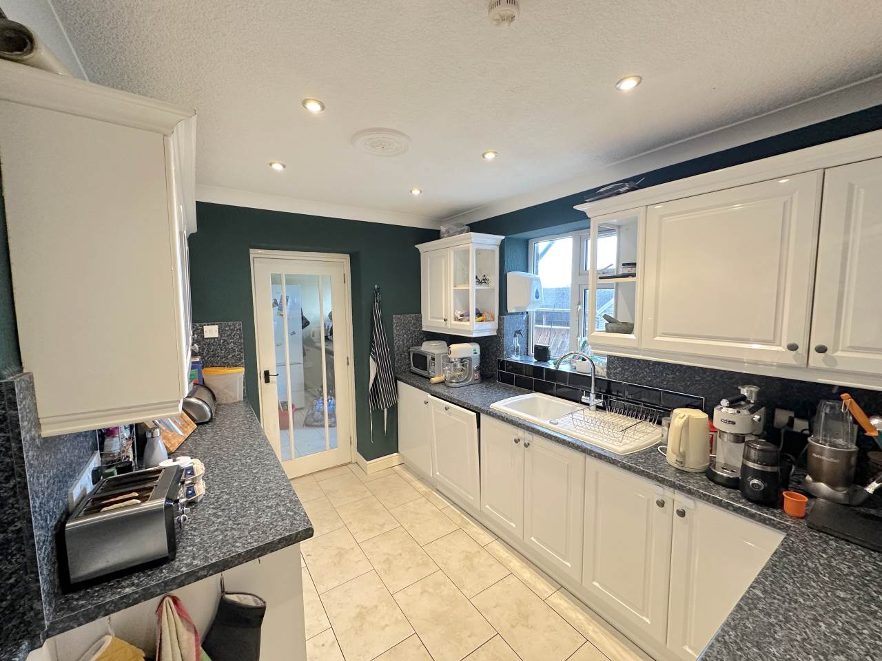 3 bed house for sale in Heol-Y-Garth, Penparcau  - Property Image 8