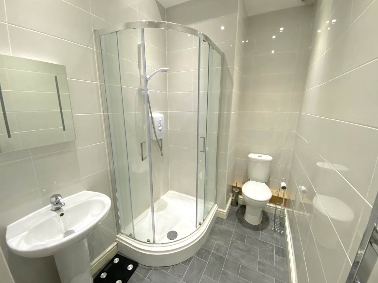 2 bed flat for sale in Eastgate Street, Aberystwyth  - Property Image 9