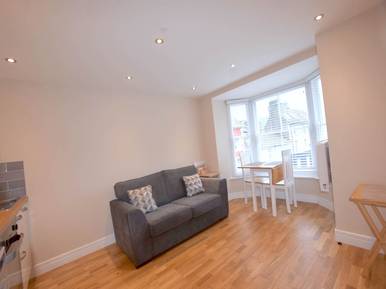 1 bed flat for sale in Lisburne House, Bath Street  - Property Image 2