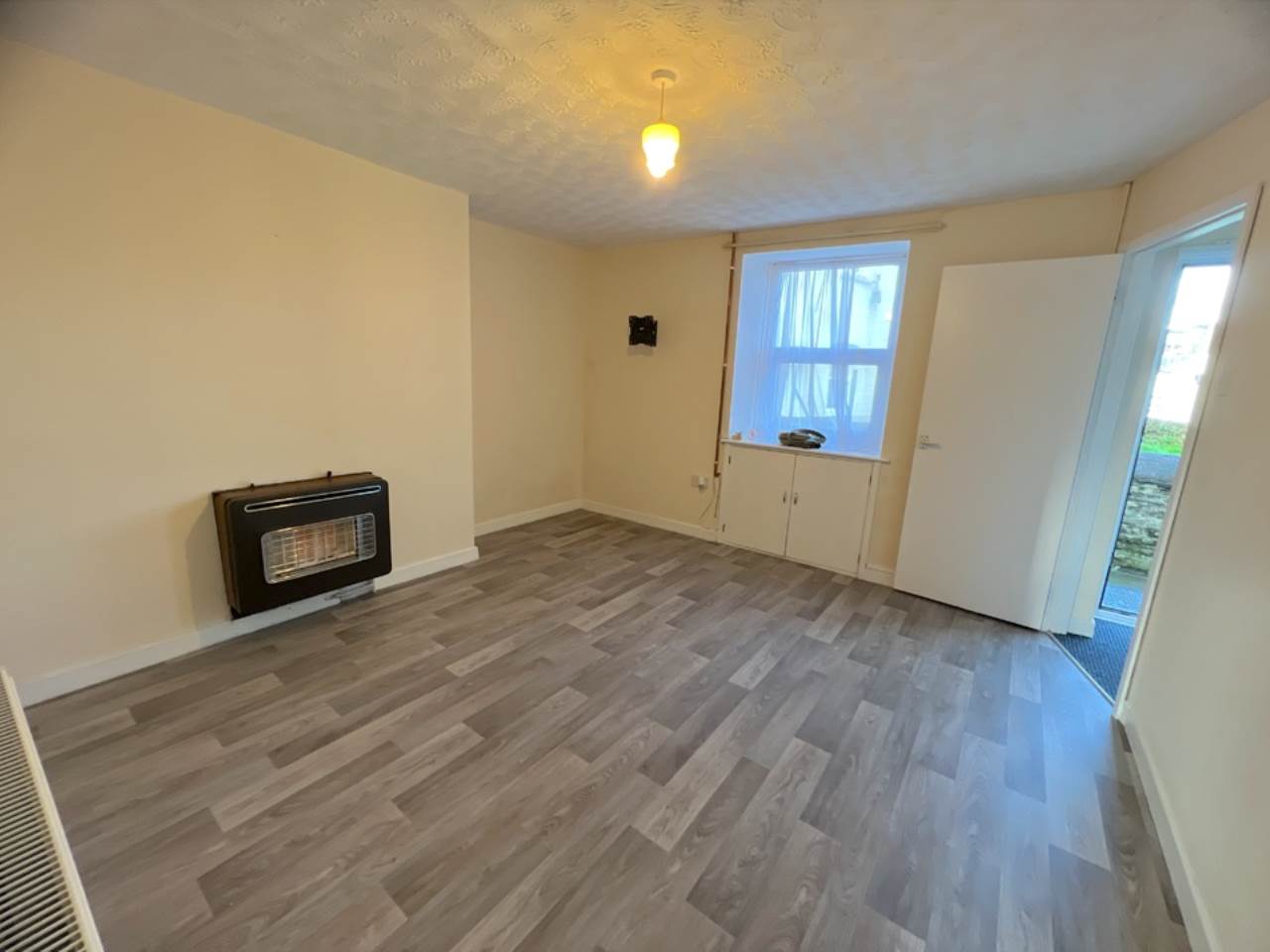 2 bed house for sale in Crynfryn Row, Aberystwyth  - Property Image 2