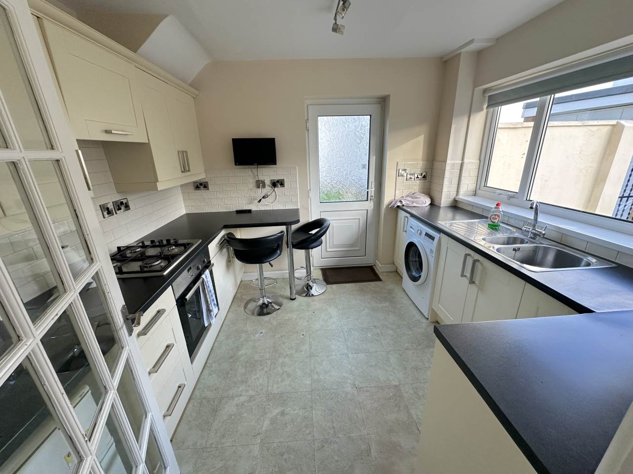 3 bed house for sale in Maesceinion, Waun Fawr  - Property Image 5