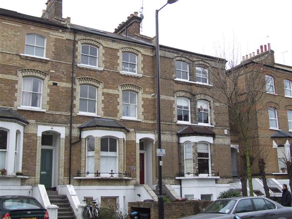 AVAILABLE FROM 29TH MAY 2021A well presented split level top floor FURNISHED apartment in contemporary style within walking distance of Tufnell Park underground station (Northern Line). The accommodation comprises two double bedrooms both with en-suite facilities, a large and bright reception ...
