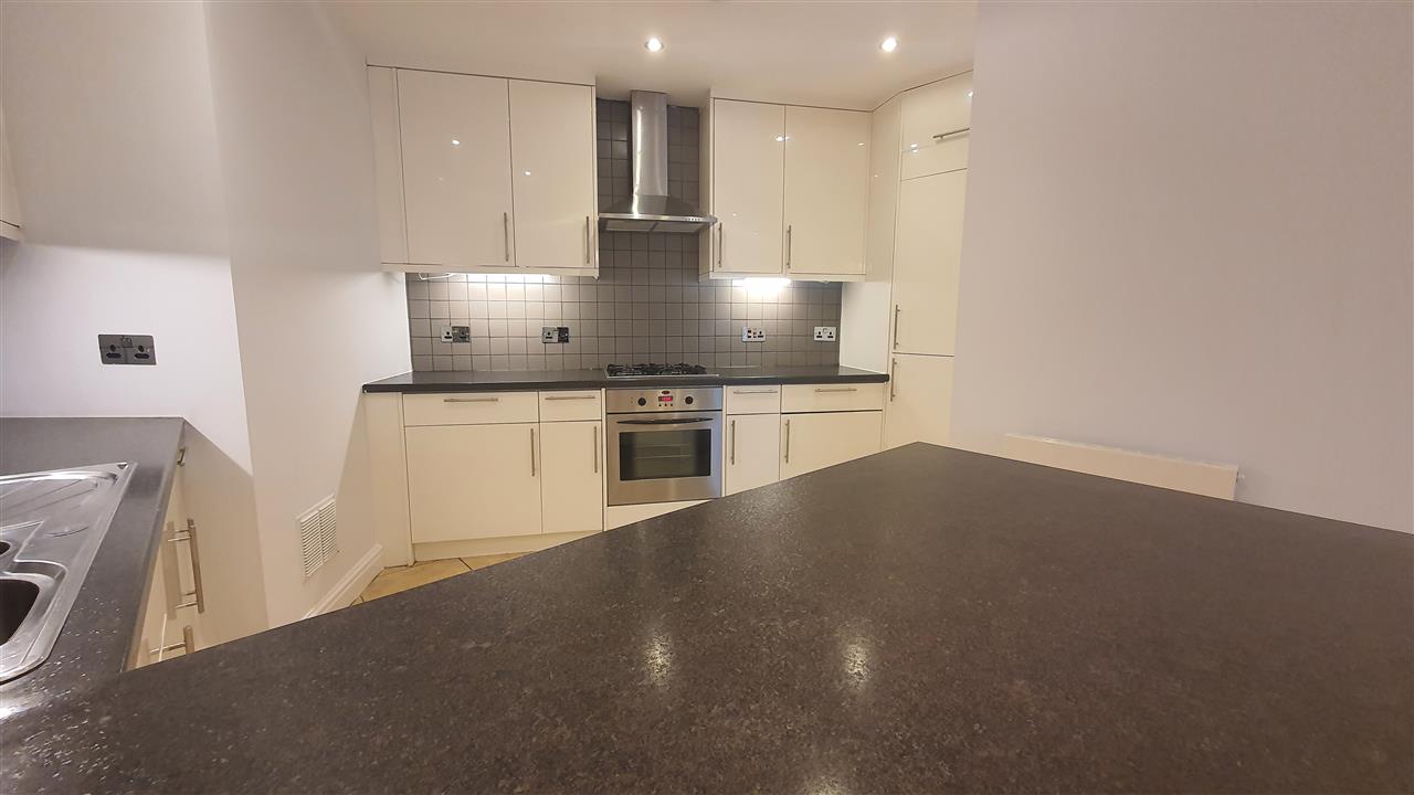3 bed house to rent in Burghley Road 4
