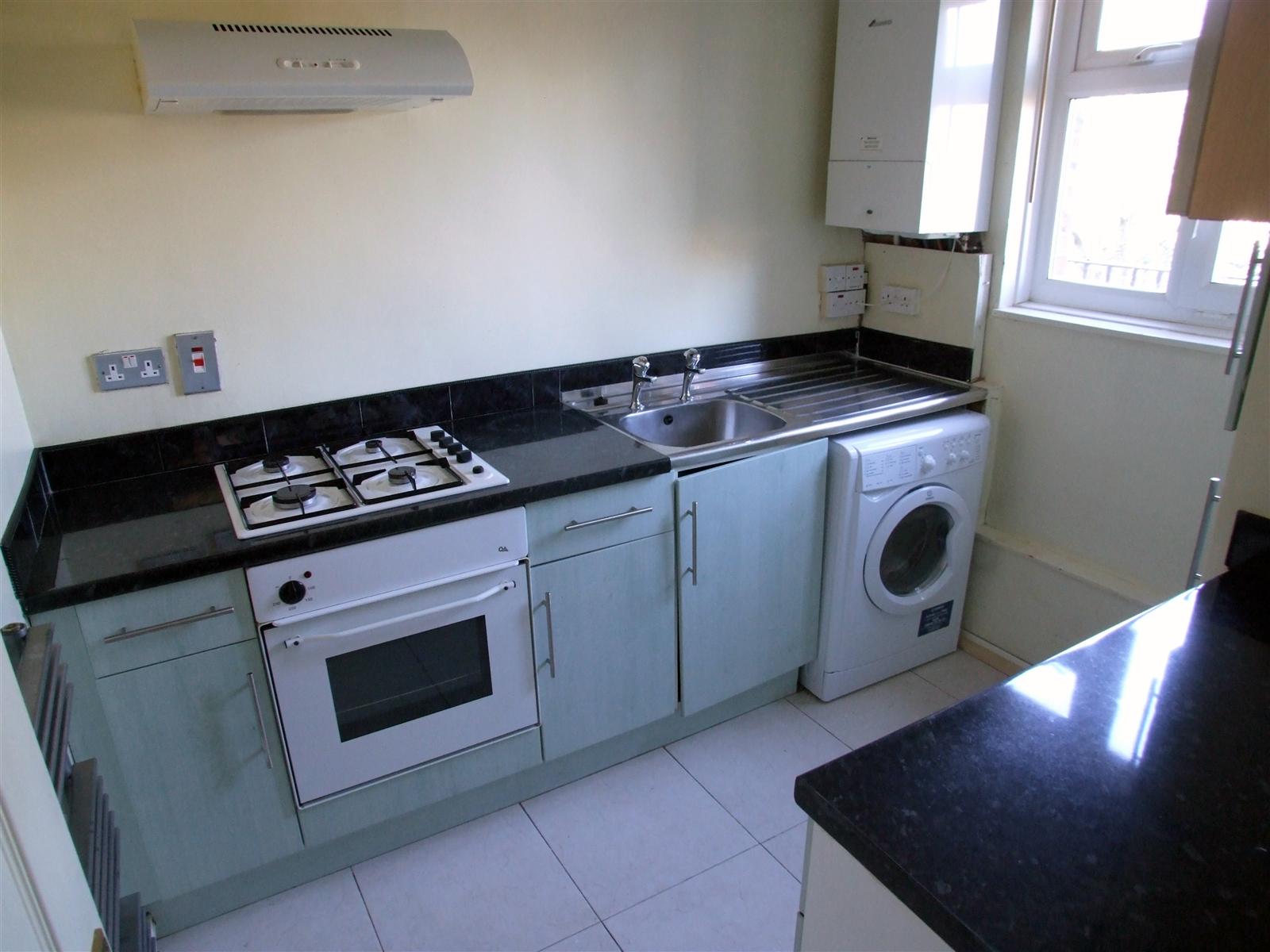 Studio flat to rent in Tufnell Park Road 5