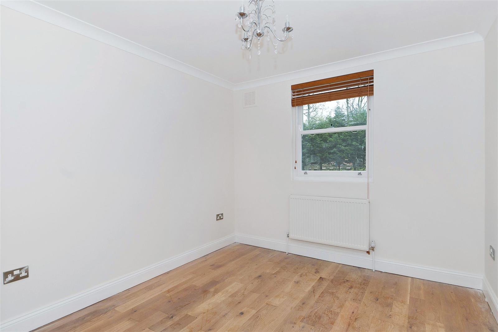 3 bed flat to rent in Anson Road 3