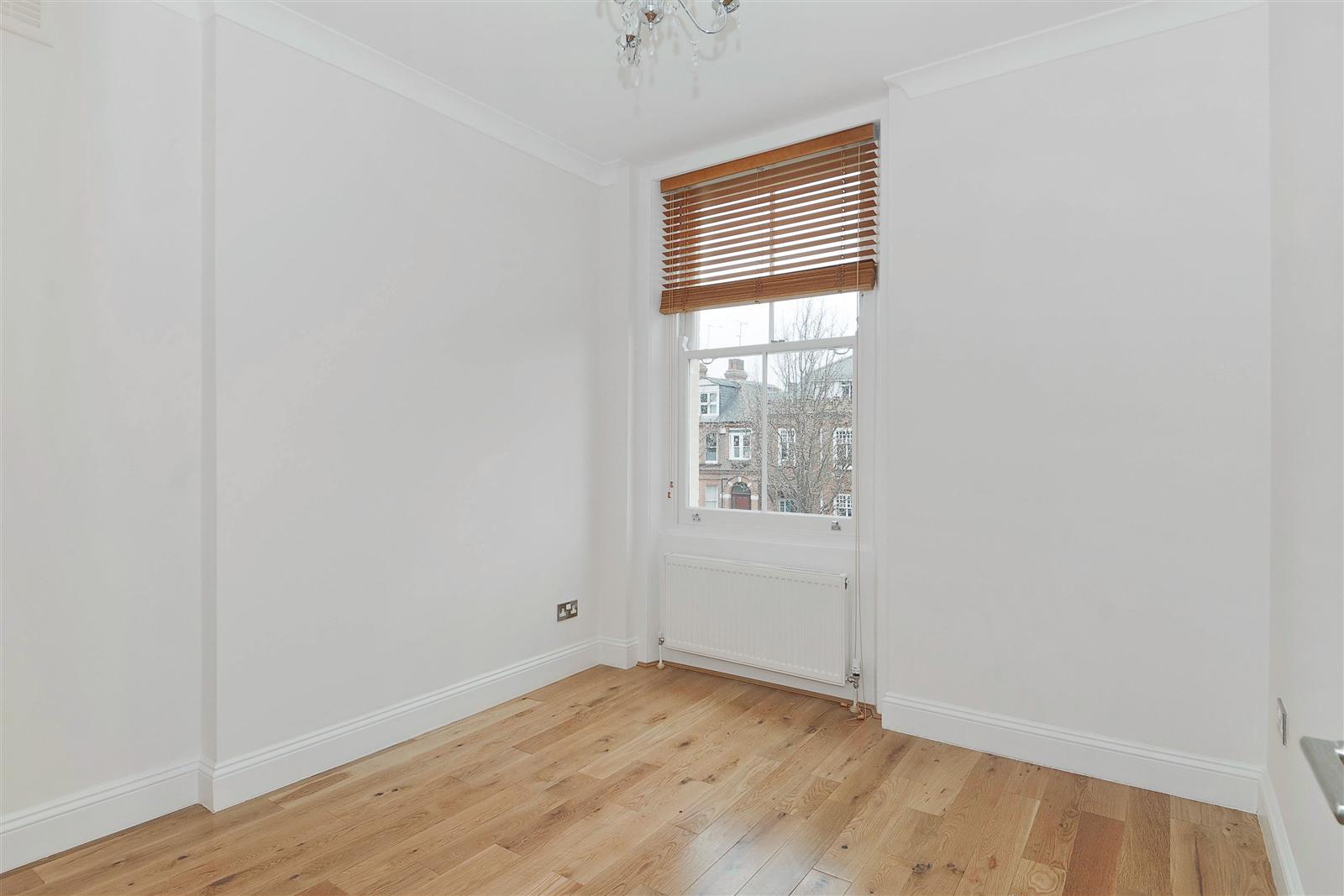 2 bed flat to rent in Anson Road 3