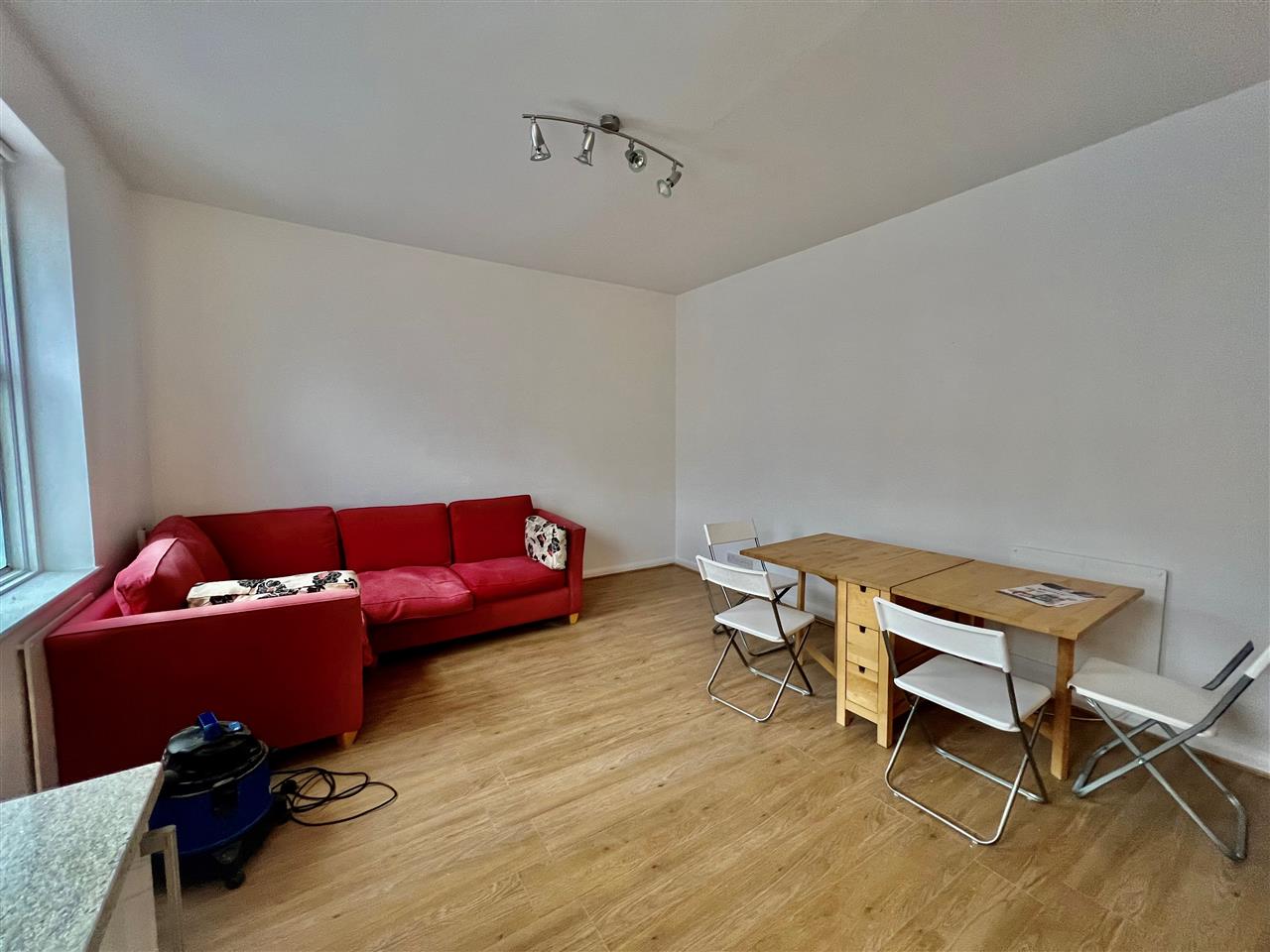 1 bed flat to rent in Queens Crescent  - Property Image 6