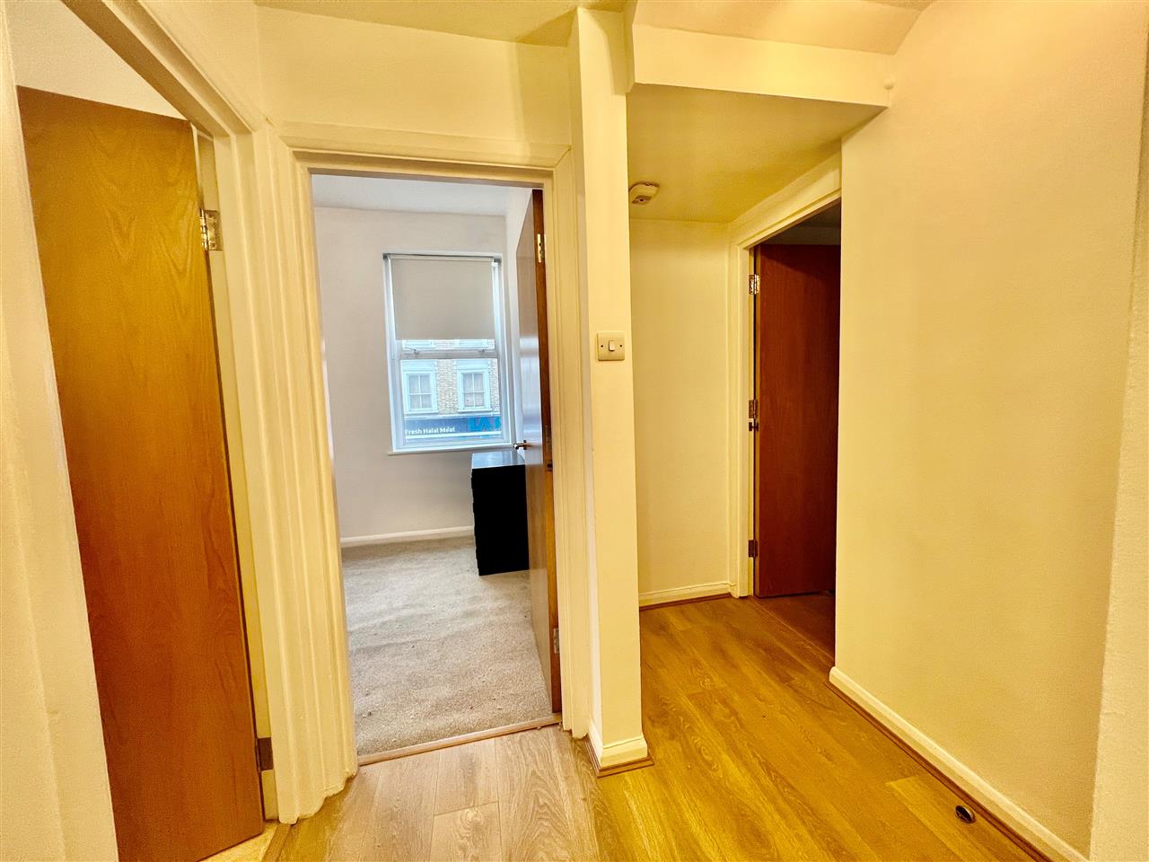 1 bed flat to rent in Queens Crescent 12