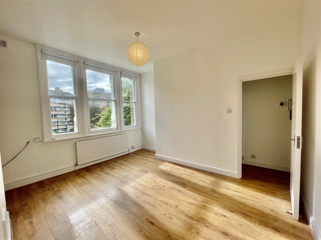 1 bed flat to rent in Tufnell Park Road  - Property Image 3