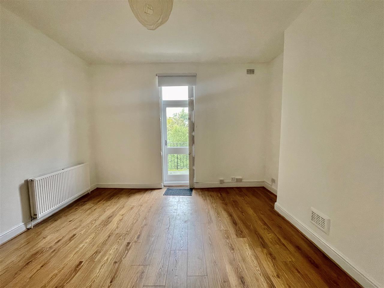 1 bed flat to rent in Tufnell Park Road 4
