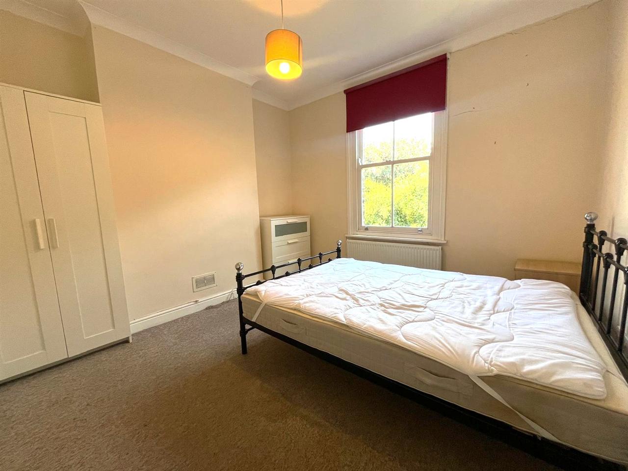 4 bed terraced house to rent in Wedmore Gardens 11