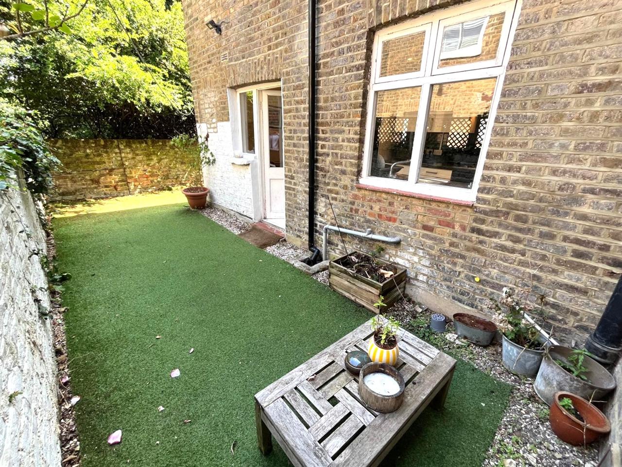 4 bed terraced house to rent in Wedmore Gardens  - Property Image 17