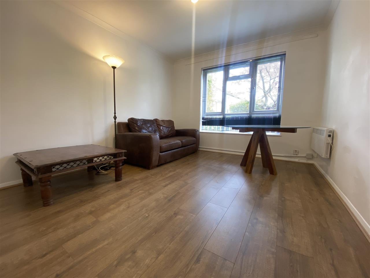 AVAILABLE IMMEDIATELY! Located moments from Fortess Road's trendy shops and restaurants and within walking distance of Northern line underground station is this delightful ground floor FURNISHED purpose built flat. The accommodation comprises of a well sized double bedroom with full length ...