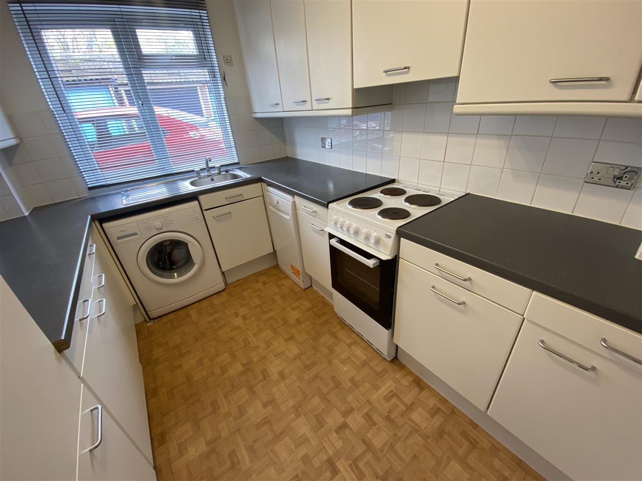 1 bed flat to rent in Ward Road 3