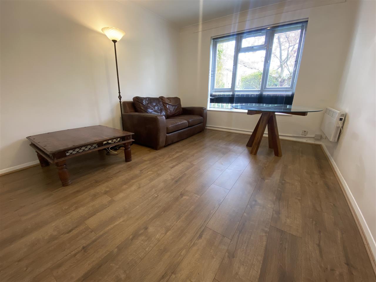 1 bed flat to rent in Ward Road 6