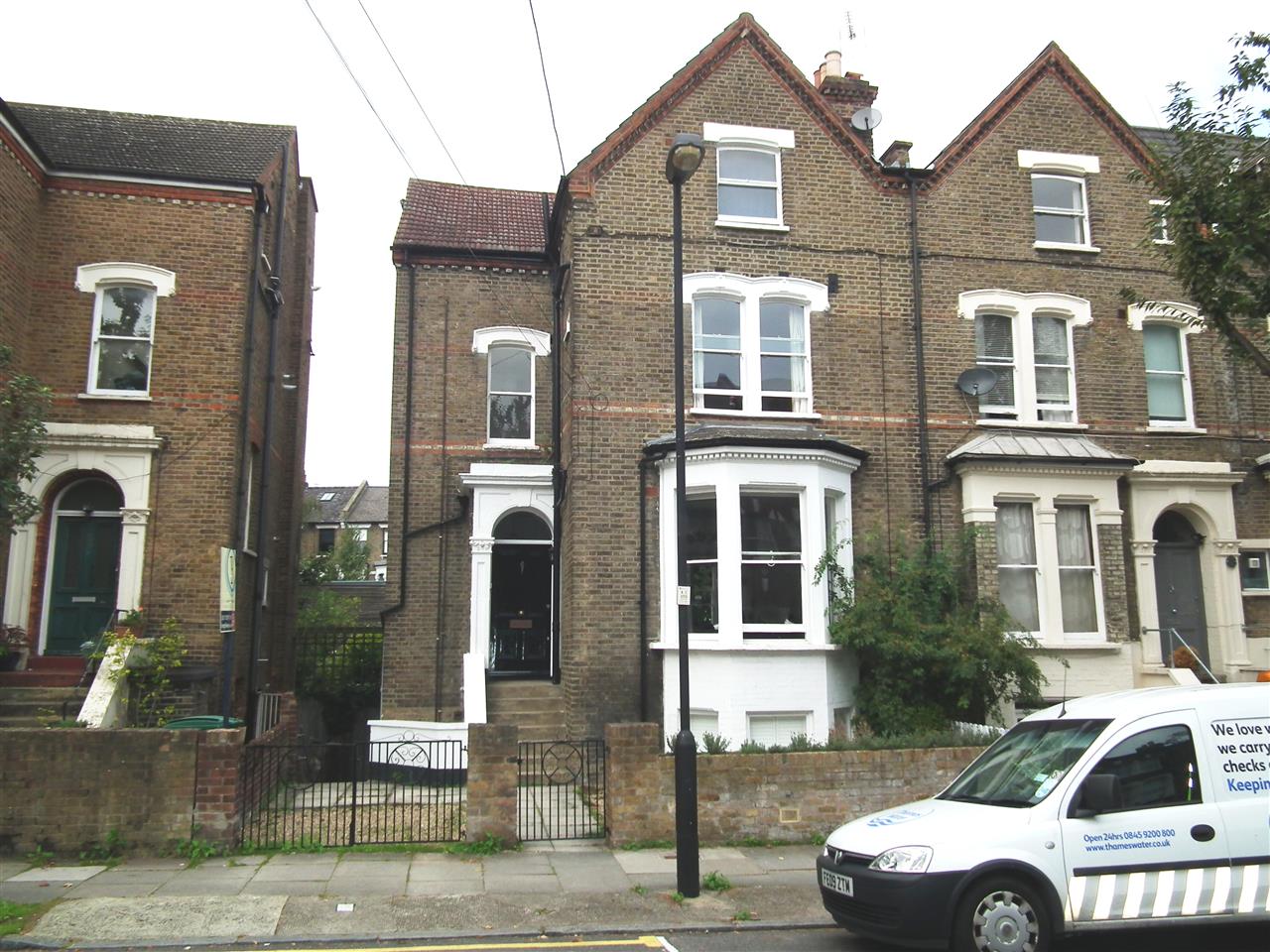 3 bed flat to rent in Lady Margaret Road 15